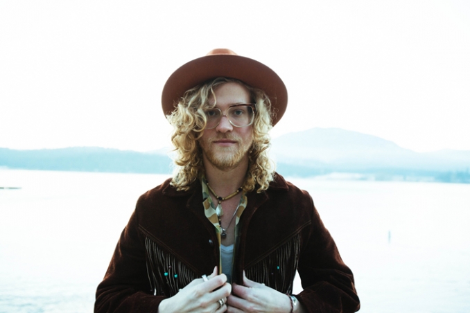 allen-stone_capitol-records-678x453